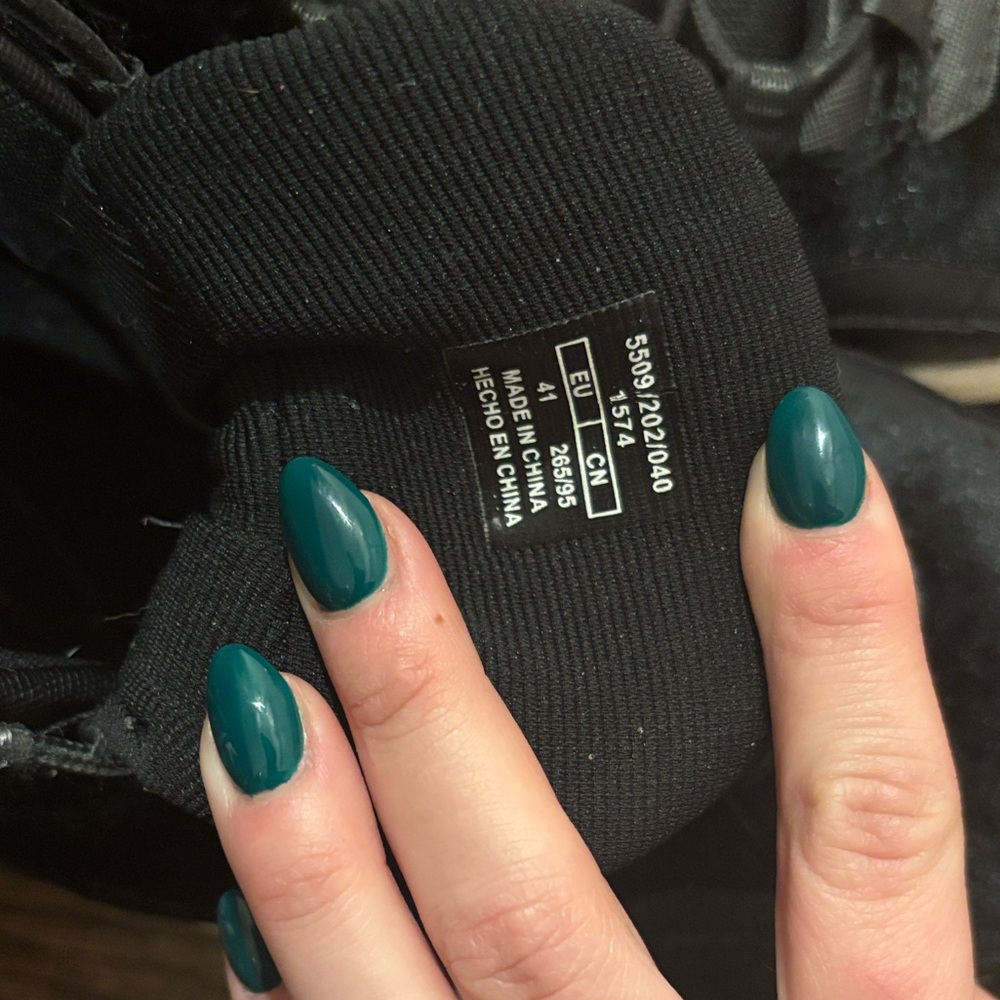 Zara Black and White High-Top Sneakers - Picture 3 of 6